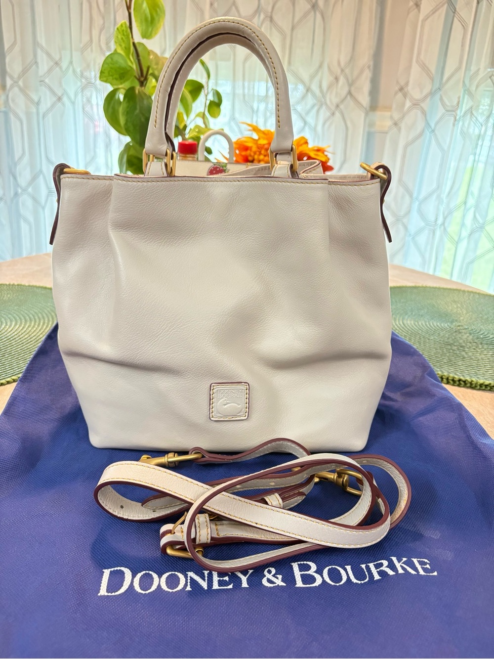 Dooney &Bourke Florentine Barlow